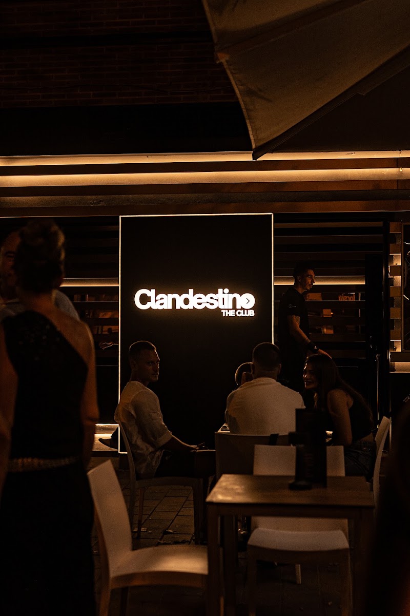Clandestino THE CLUB, bares y pubs en Orihuela