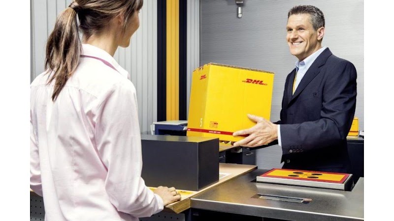Punto de Venta DHL Express (VIC CENTER), mensajería y paquetería en Benidorm